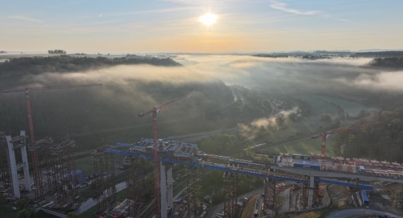 Big bridge – small parts!